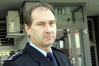 Policista seděl opilý v autě a tvrdil, že neřídil: Sesadili ho, ale našel si u policie jiné místečko