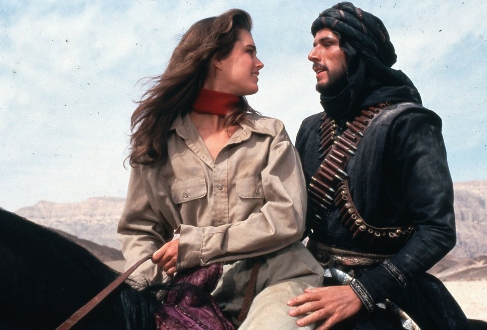 Sahara (1983) - Tehdy osmnáctiletá Brooke Shields a Lambert Wilson