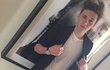 Brooklyn Beckham při přípravě na módní událsot.