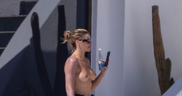 Sebevědomí jí rozhodně nechybí. Sebevědomí jí rozhodně nechybí.