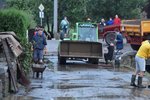 Blesková povodeň zatopila v podvečer 1. června 2018 v Jestřebí na Jihlavsku dvě desítky domů, podemlela silnici a bahnem zanesla před necelým týdnem zkolaudovaný obecní rybník. Vrstva krup dosahovala místy až 120 cm.