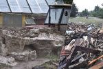 Bleskové záplavy v Brtnici: Způsobily je silné bouřky, napadané kroupy vytvořily metrový nános