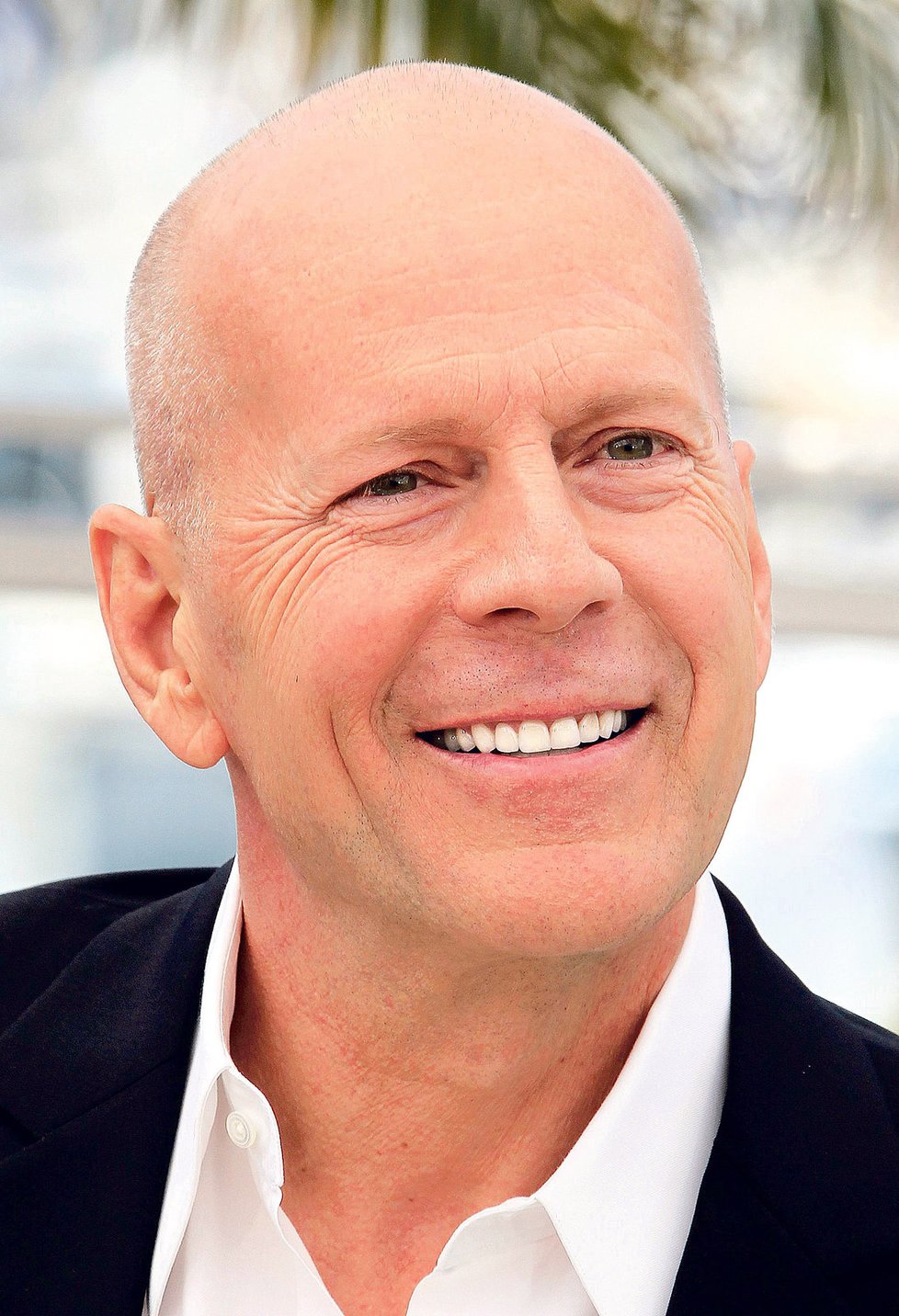 Bruce Willis natáčí nový film, ale skoro nestačí s dechem