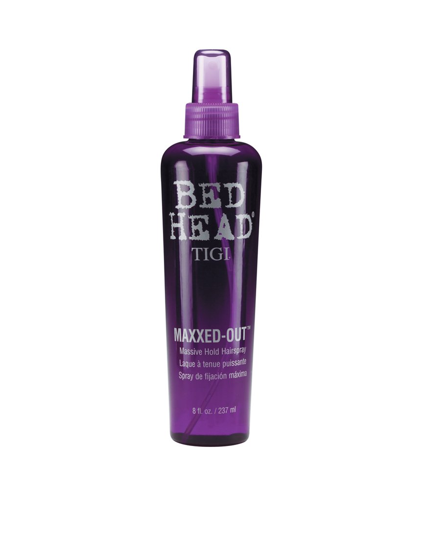 Lak na vlasy Maxxxed-Out, Bed Head, Tigi, www.asos.com, cca. 410 Kč.