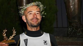 Čech Radek Brunner uběhl v karanténě doma na páse přes 400 kilometrů. Získal světové stříbro