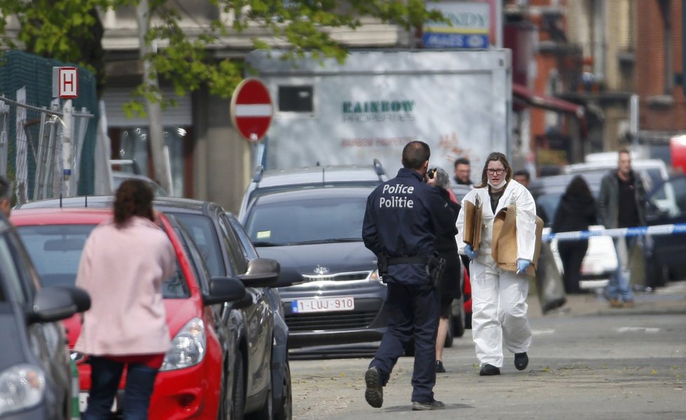 Razie v bruselské čtvrti Etterbeek. Policie zadržela dalšího podezřelého z březnových bombových útoků.