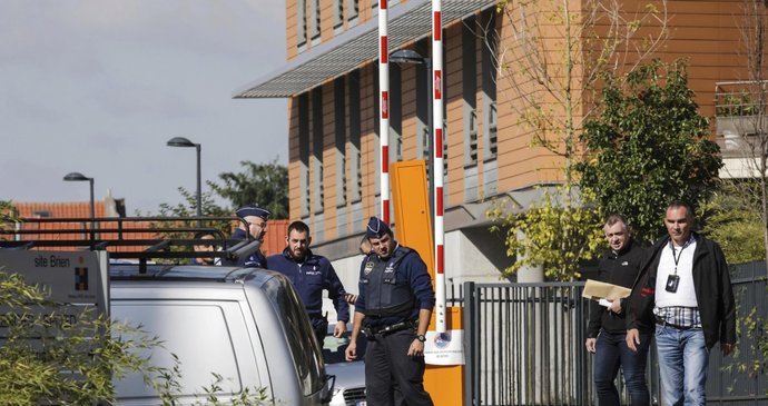 V Bruselu byli pobodáni dva policisté, úřady mluví o terorismu.