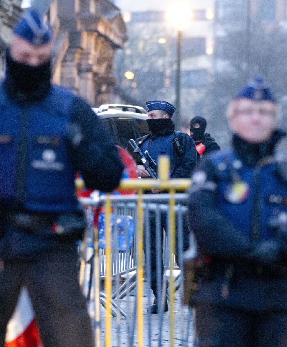 V Bruselu začal proces s teroristou Abdeslamem.