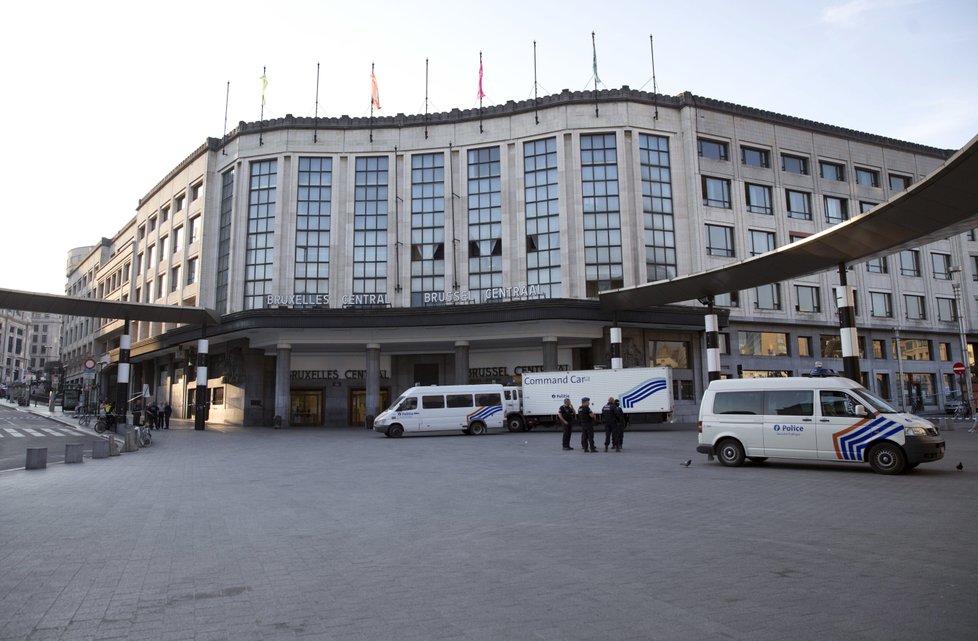 Brusel 21. června (ČTK) - Podezřelý z pokusu o atentát na bruselském centrálním nádraží zemřel.