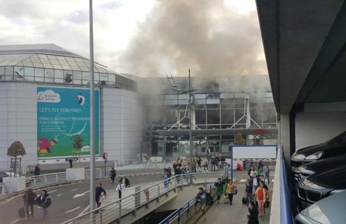 Bruselské letiště Zaventem se stalo terčem teroristického útoku.