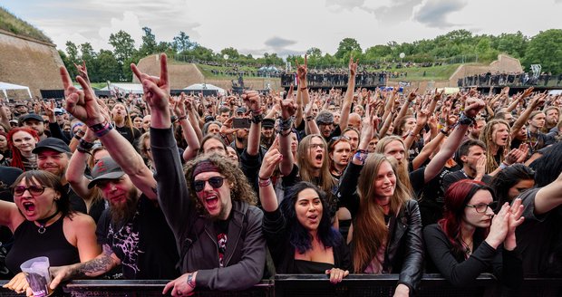 Podivná smrt muže (†42) na festivalu Brutal Assault: Našli ho mrtvého ve stanu!