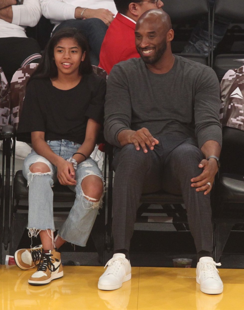 Někdejší hvězda NBA Kobe Bryant se svojí třínáctiletou dcerou Gigi, která se vydala v jeho basketbalových šlépějích