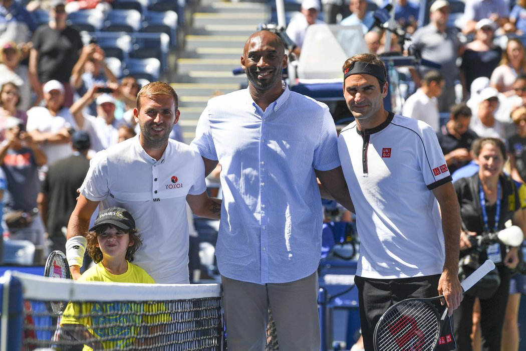 Kobe Bryant s legendárním tenistou Rogerem Federerem