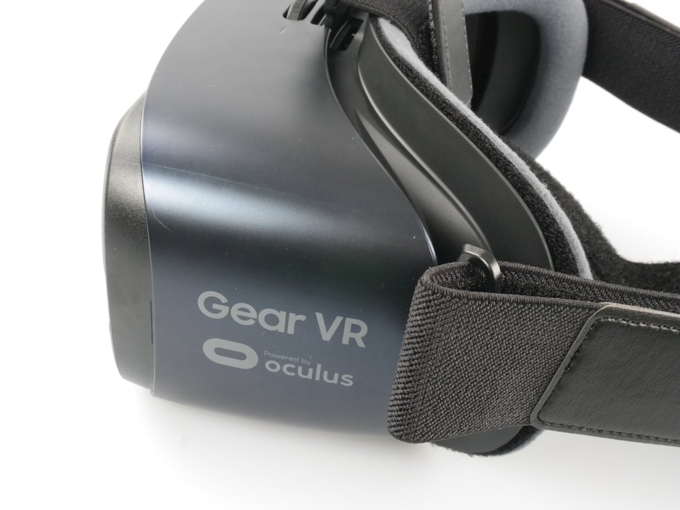 Brýle Samsung Gear VR určené pro spuštění obsahu ve virtuální realitě