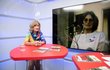 Moderátorka Zuzana Bubílková v mimořádné vysílání Blesku k oslavám 30 let svobody. Moderátorka Zuzana Bubílková v mimořádné vysílání Blesku k oslavám 30 let svobody.