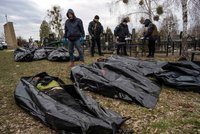 „Navštívili jsme každý masový hrob.“ Přeživší z Bosny sdílí s Ukrajinci zkušenosti s genocidou