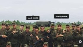 Ruští vojáci, kteří se zřejmě podíleli na masakru v Buči