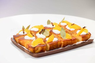 Dovolenkové sladkosti podle Josefa Maršálka: Víte, co je portokalopita, torta Caprese nebo čupavci?