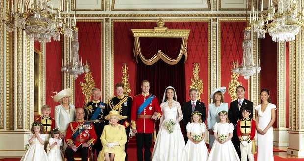 Královská rodina na svatbě Williama a Kate