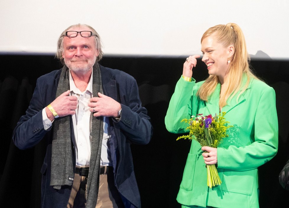 Premiéra filmu Buď chlap: Ester Geislerová s Igorem Barešem