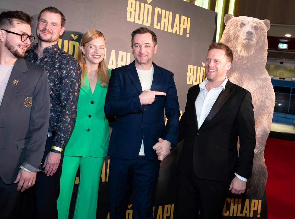 Premiéra filmu Buď chlap: Jakub Prachař s Ester Geislerovou a Tomášem Sokolem