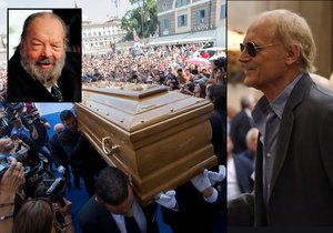 Terence Hill na pohřbu Buda Spencera. Čemu se asi smál?