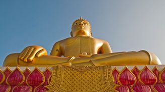 Západ se obrací k buddhismu, ale někdy dost po svém