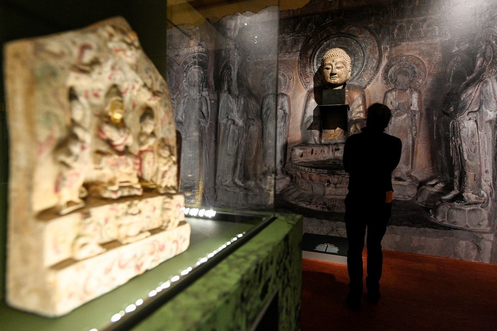 Ve Valdštejnské jízdárně je k vidění výstava Buddha zblízka, která představí myšlenky buddhistického učení