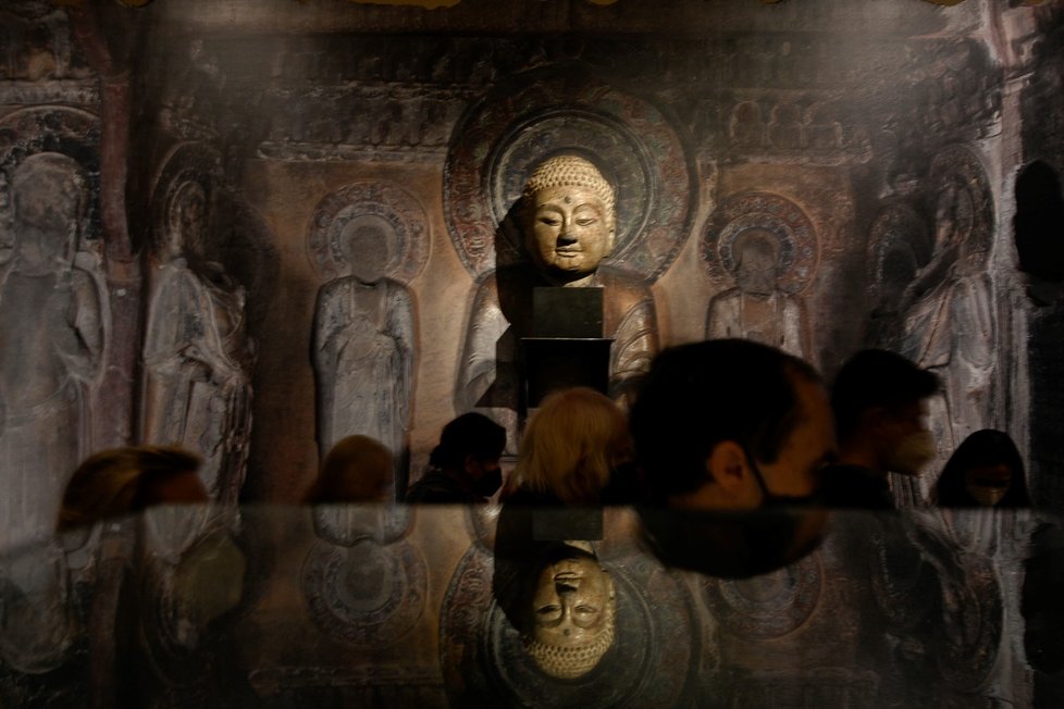 Ve Valdštejnské jízdárně je k vidění výstava Buddha zblízka, která představí myšlenky buddhistického učení