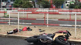 Motorkář u metra Budějovická srazil chodkyni, 2. července 2020.