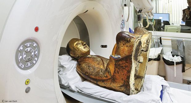 Čínská mumie: Příběh mnicha zamčeného ve zlatě