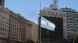 „Potraviny jsou dražší a platy nižší.“ Tisíce Argentinců vyšly do ulic kvůli ekonomické politice vlády