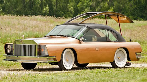 Mohs Ostentatienne Opera Sedan: Bizarní luxusní hatchback s dveřmi na zádech