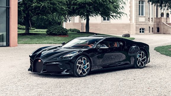 Bugatti představuje finální verzi jedinečného La Voiture Noire