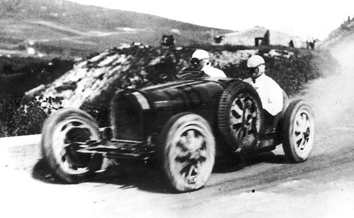 Bugatti chystá Veyron pojmenovaný po Elišce Junkové