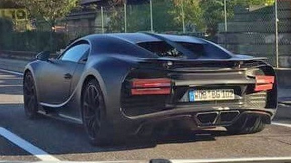 Špionážní foto: Bugatti Chiron již jezdí jen mírně maskováno