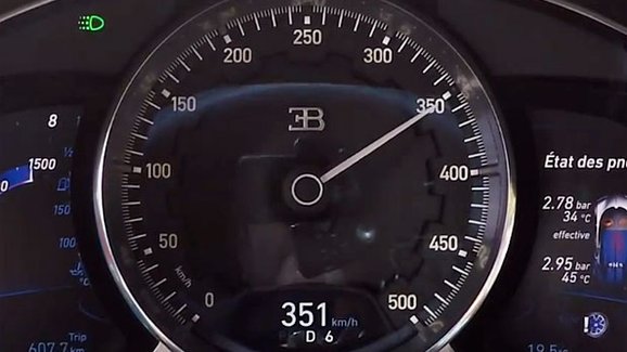 Sledujte zrychlení Bugatti Chiron z 0-351 km/h. Digitální tachometr nestíhá…