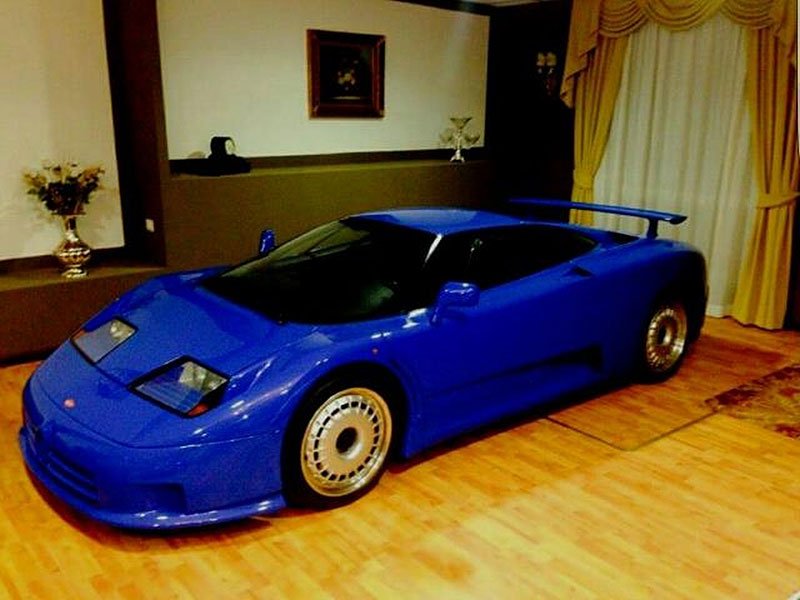 1995 Bugatti EB110