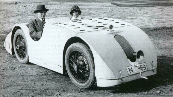Bugatti Type 32 (1923): Aerodynamická želva jela jedinou GP, ale předznamenala vývoj