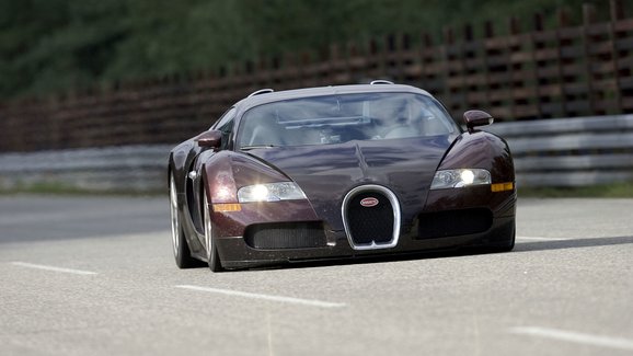 Bugatti slaví významné výročí, před 15 lety se Veyron zapsal do historie