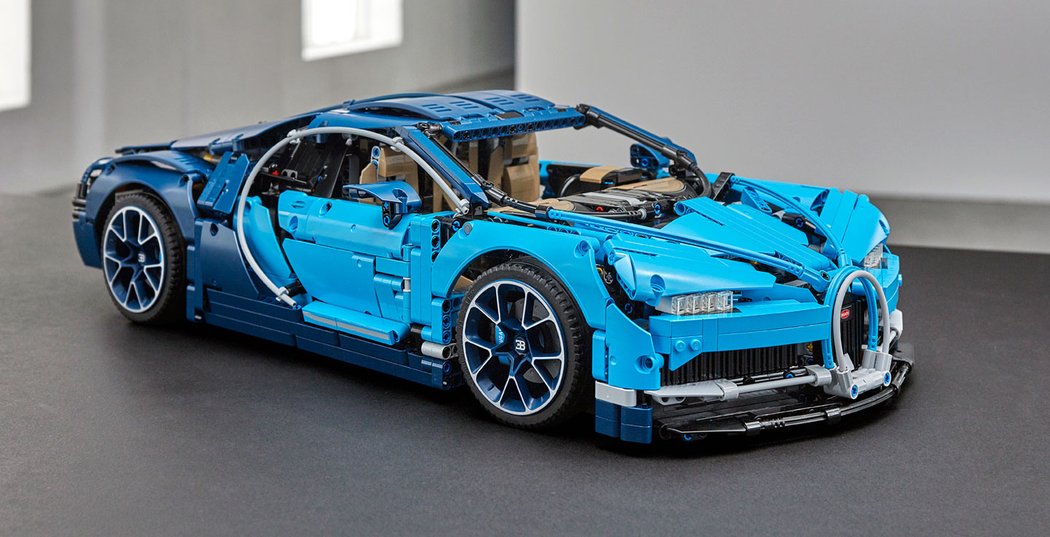 Bugatti Chiron už si můžete postavit z Lega