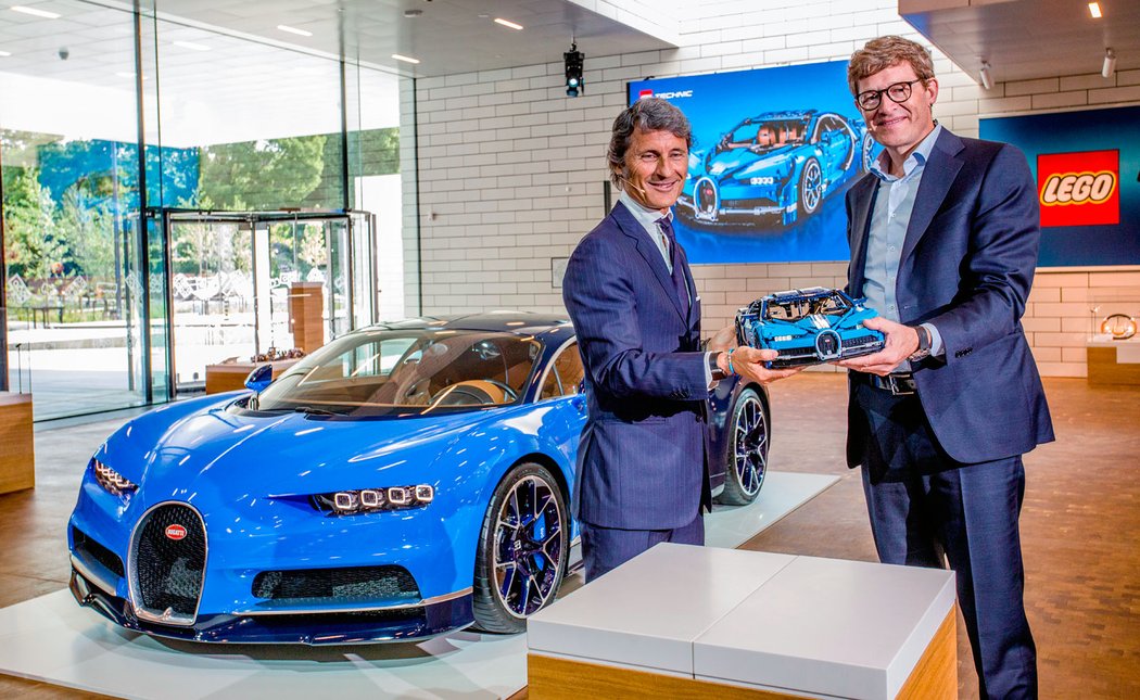 Bugatti Chiron už si můžete postavit z Lega