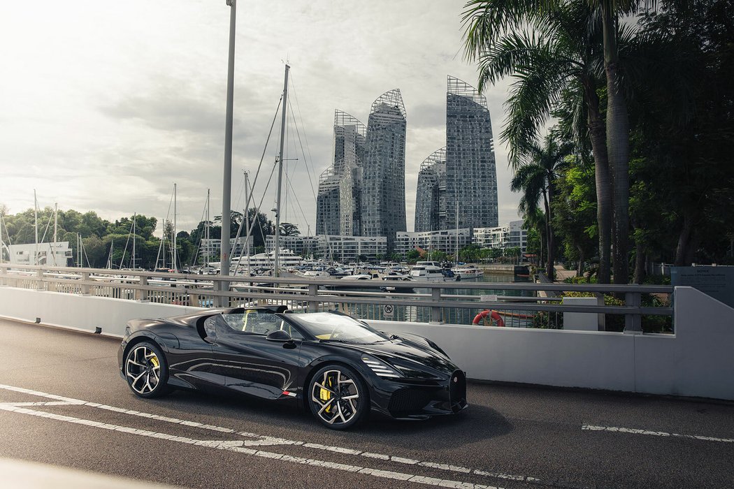 Bugatti W16 Mistral v Singapuru