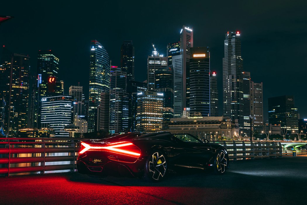Bugatti W16 Mistral v Singapuru