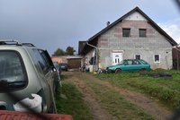 Přitápěli si agregátem a otrávili se: Dva dělníci zemřeli v novostavbě na Kladensku