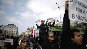 V Bulharsku je dnes státní svátek a organizátoři proto vyzvali k tichým protestům.