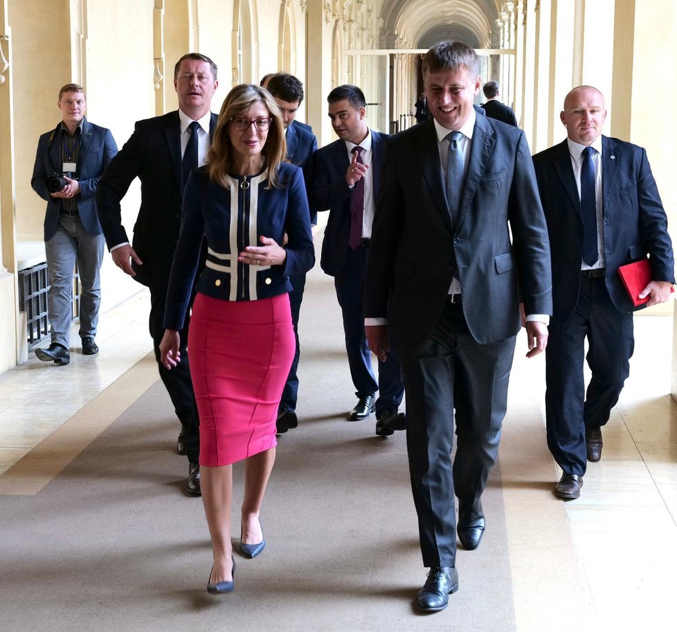 Bulharská ministryně zahraničí Ekaterina Zaharieva se v Praze setkala s Tomášem Petříčkem (ČSSD). (9.7.2020)