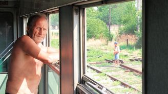 Cesta s kozou ve vagóně v půl století starém vlaku aneb Fungující skanzen jménem bulharská železnice