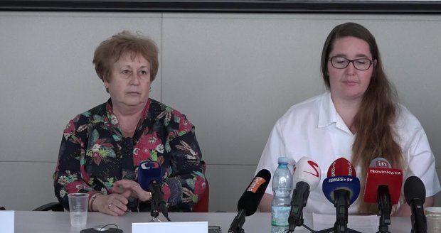 Experti na Bulovce o koronaviru. Co je nového u nákazy, která děsí Česko i svět?