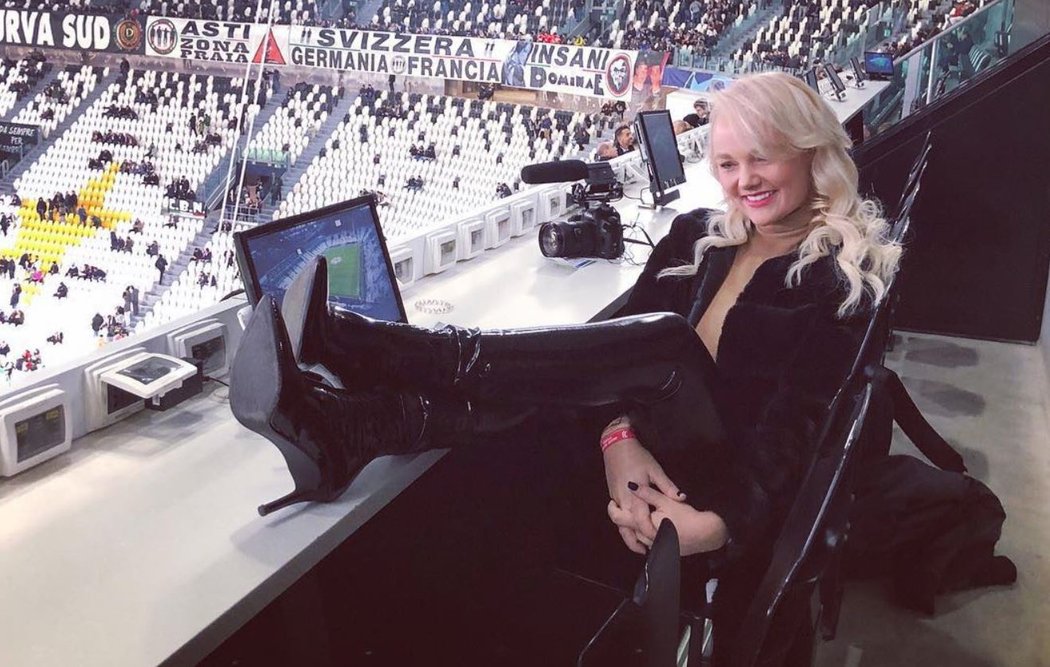 Pro sexy reportérku O2 TV Sport Báru Burdovou je fotbal vášeň